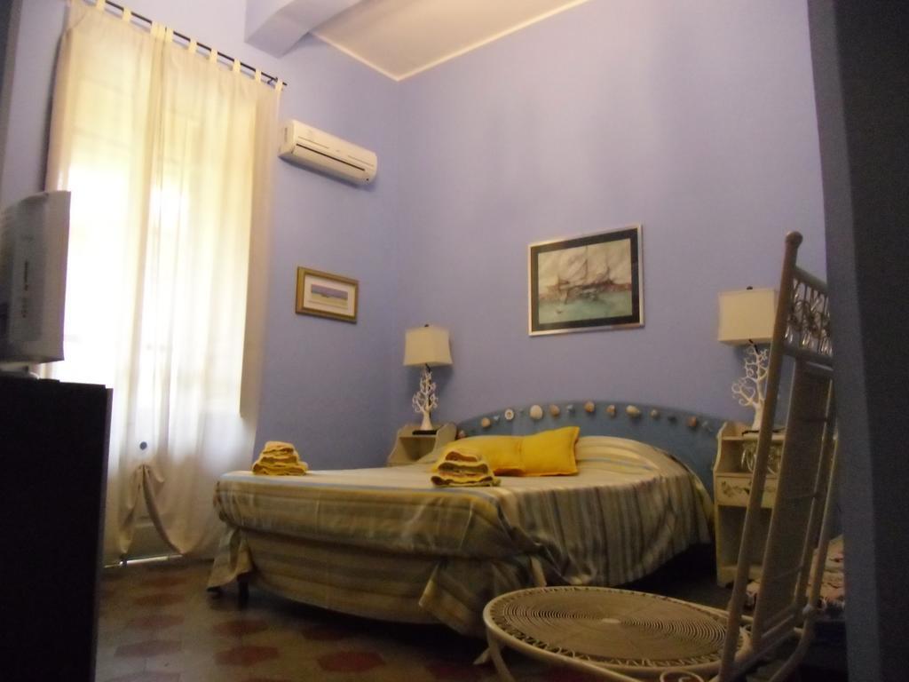 Anirbas Panzió Reggio di Calabria Kültér fotó